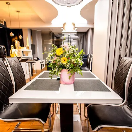 Daire Prezydencki Z Widokiem Na Morze *