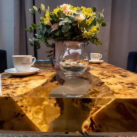 Prezydencki Z Widokiem Na Morze *