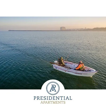 Prezydencki Z Widokiem Na Morze *